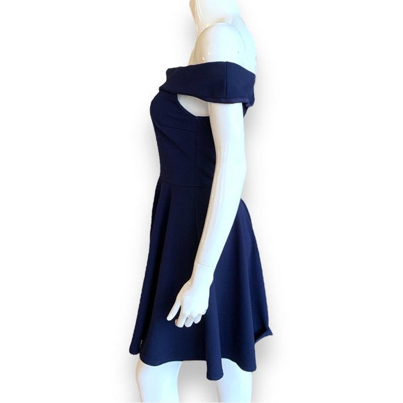 B DARLIN NAVY BLUE OFF SHOULDER FIT & FLARE PARTY DRESS. JUNIOR SIZE MEDIUM - Picture 5 of 7